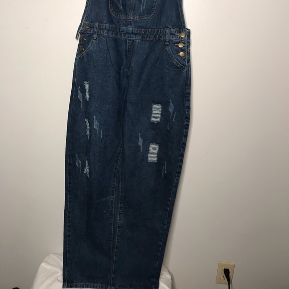 Overalls - Picture 4 of 11